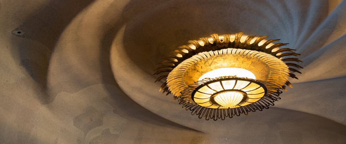 Casa Batllo which includes interior views