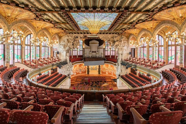 Palau de la Musica Catalana showing heritage elements, theater scenes and interior views