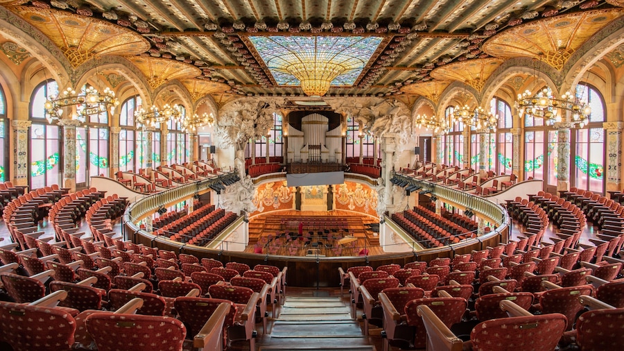 Palau de la Musica Catalana showing heritage elements, theater scenes and interior views