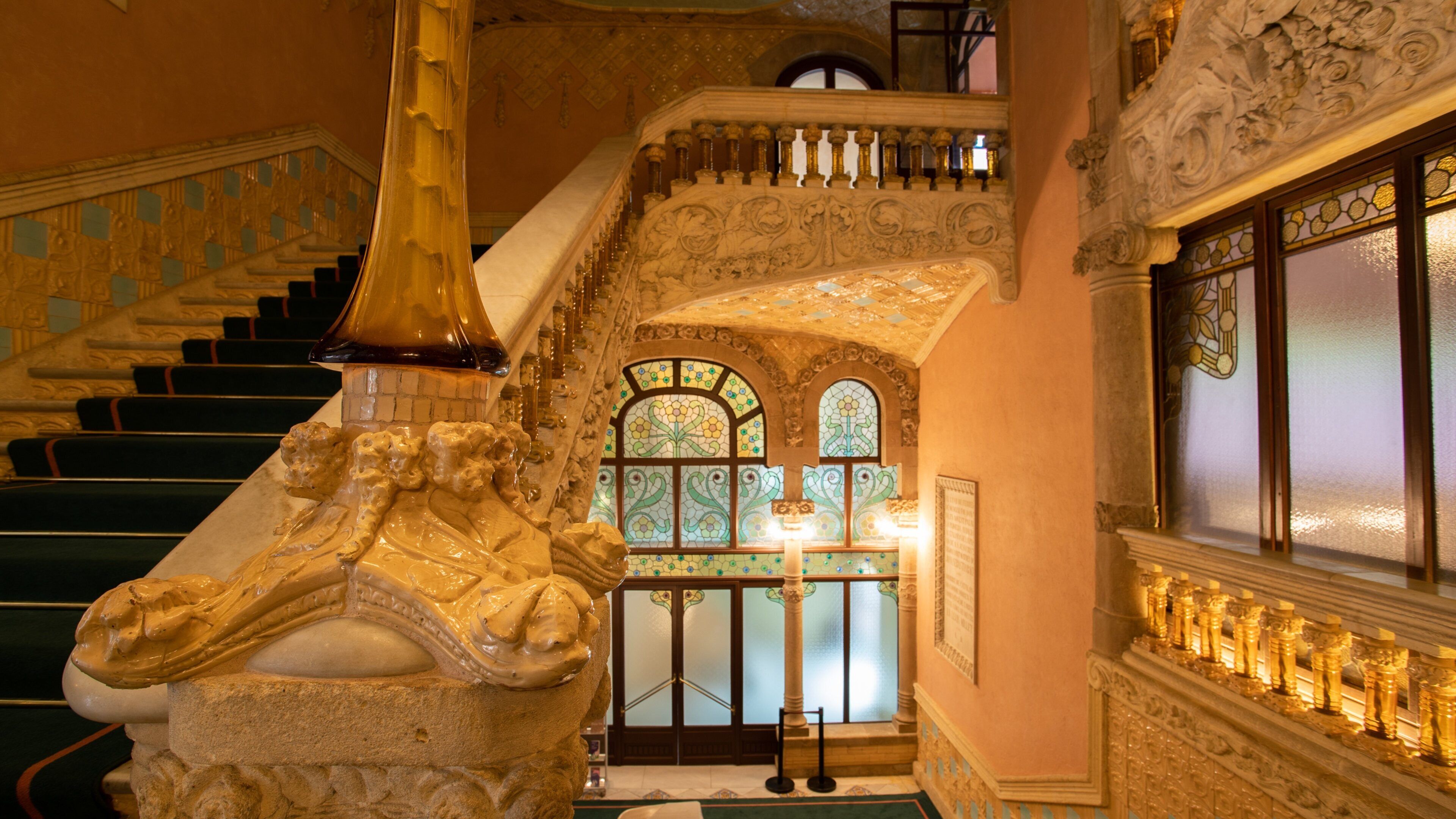 Palau de la Musica Catalana featuring heritage elements and interior views