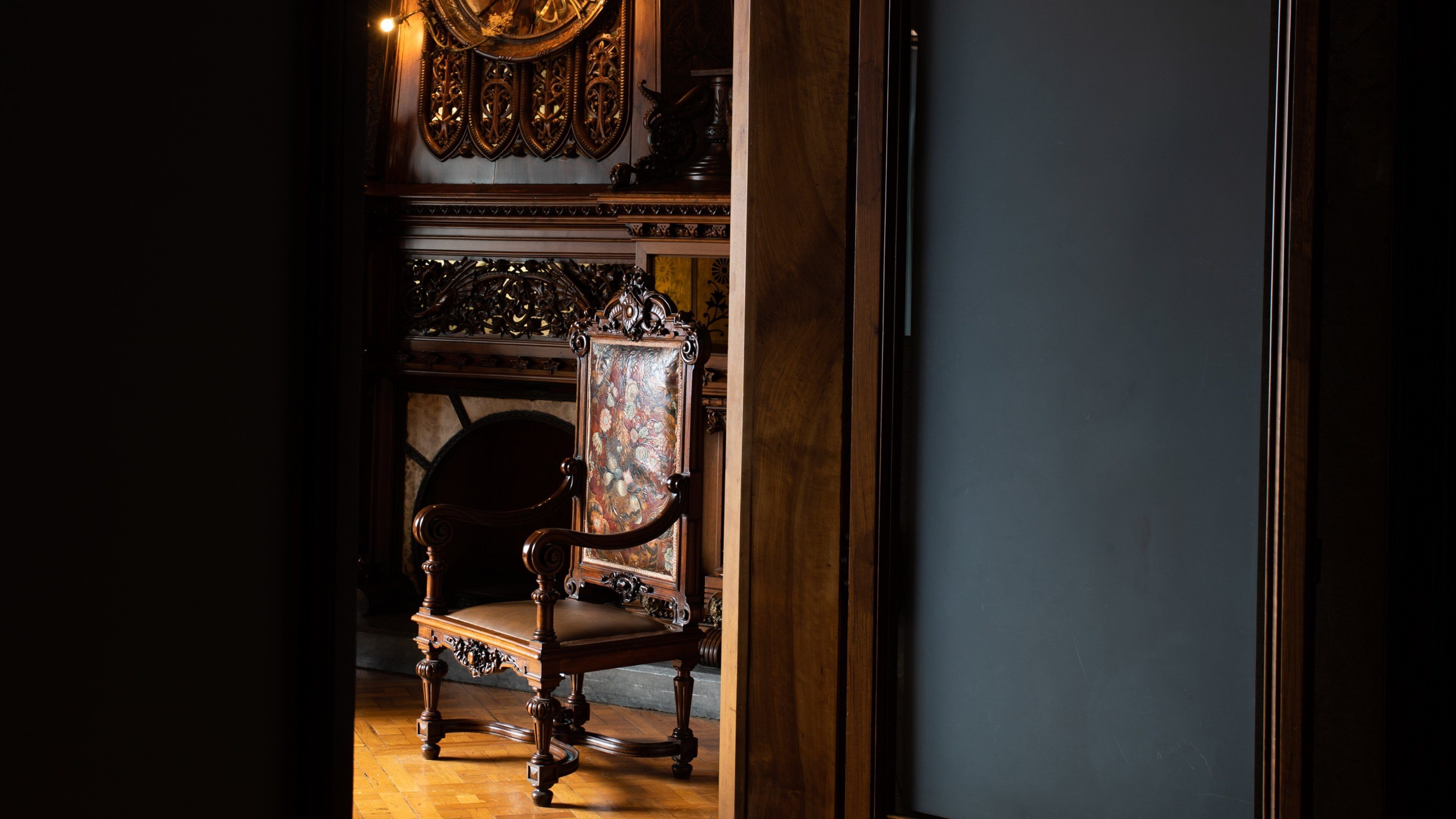 Palau Guell featuring interior views and heritage elements