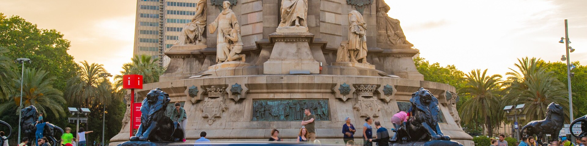 Port Vell showing heritage elements and a sunset