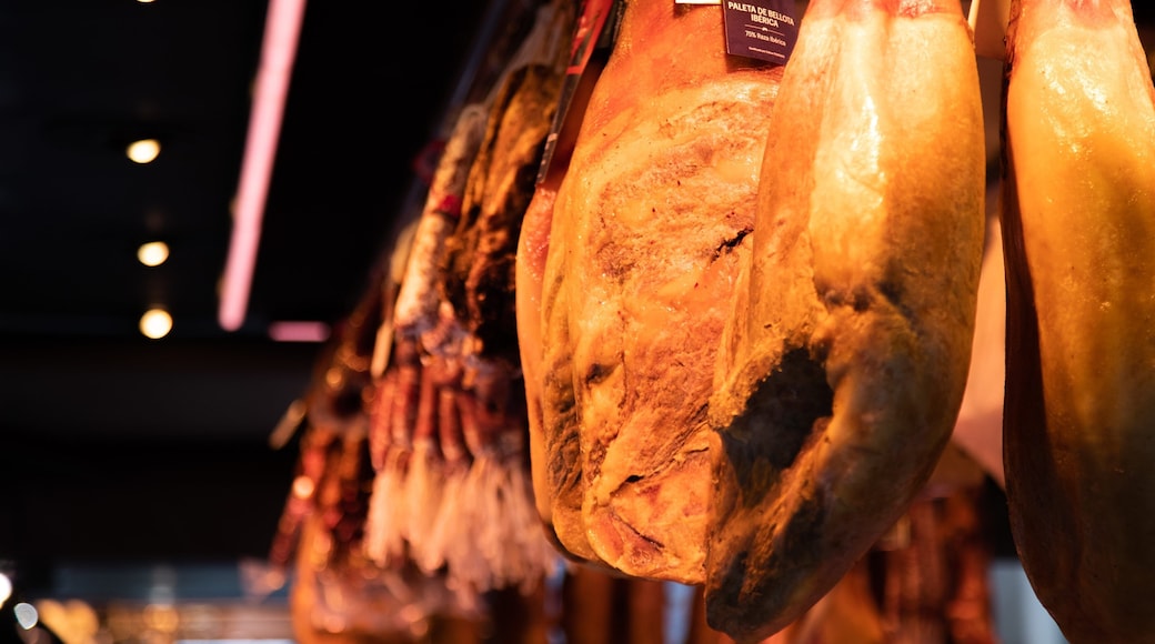 Boqueria Market featuring markets and food