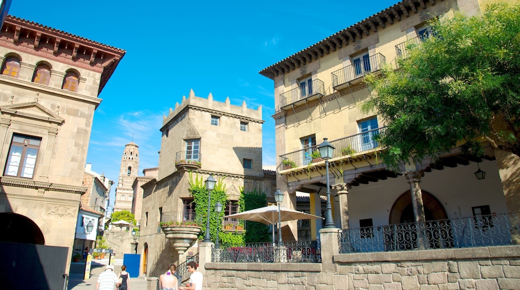 Poble Espanyol que incluye una ciudad y patrimonio de arquitectura