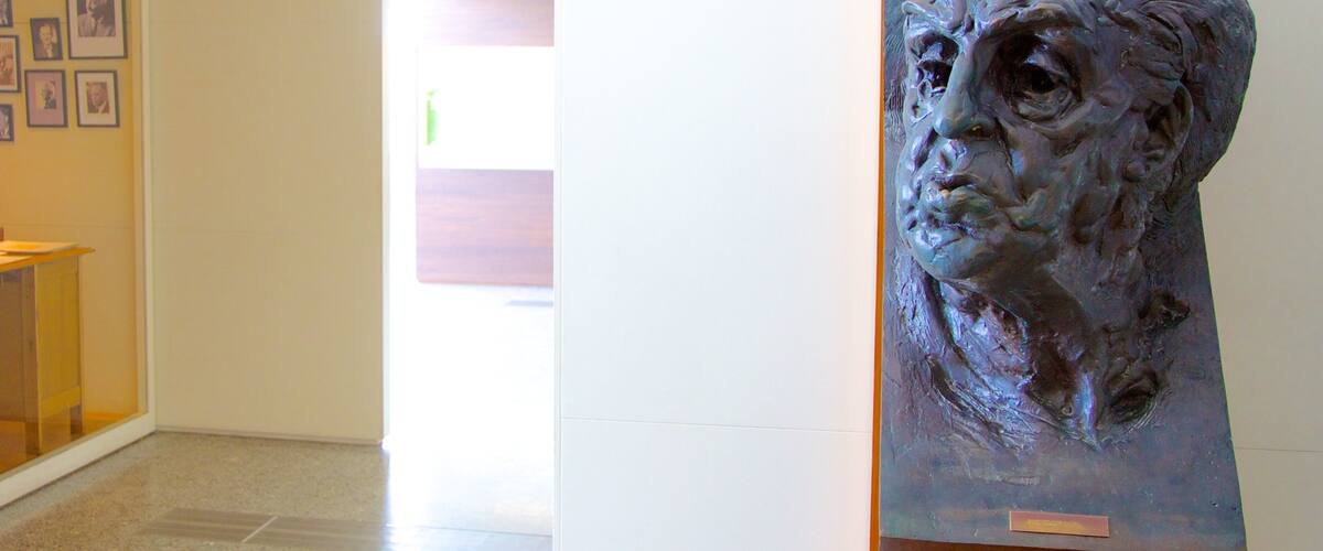Museo de las Ciencias Príncipe Felipe ofreciendo vistas interiores