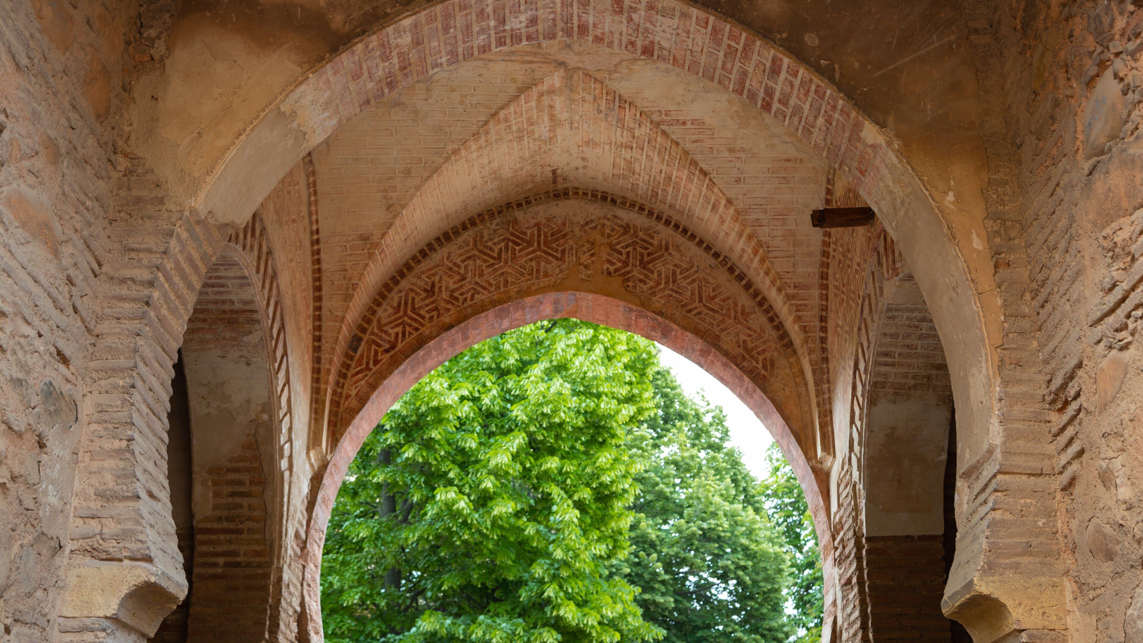 Alhambra which includes heritage elements