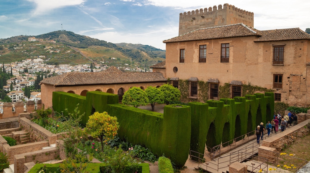 Alhambra showing heritage elements and a park