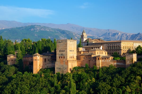 Mirador de San NicolĂĄs mettant en vedette panoramas, chĂąteau ou palais et montagnes