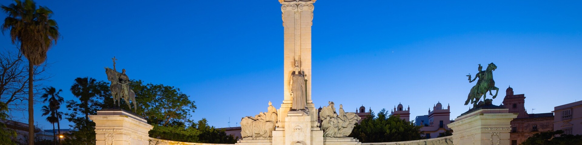 Monument to the Constitution of 1812 showing night scenes