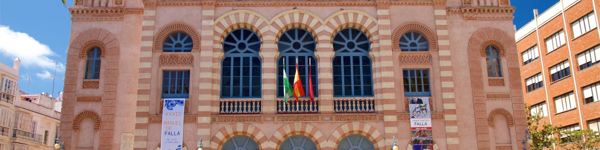 El Gran Teatro Falla which includes heritage elements and street scenes