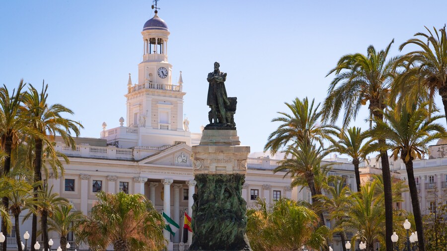 St Maarten and St Martin showing a statue or sculpture