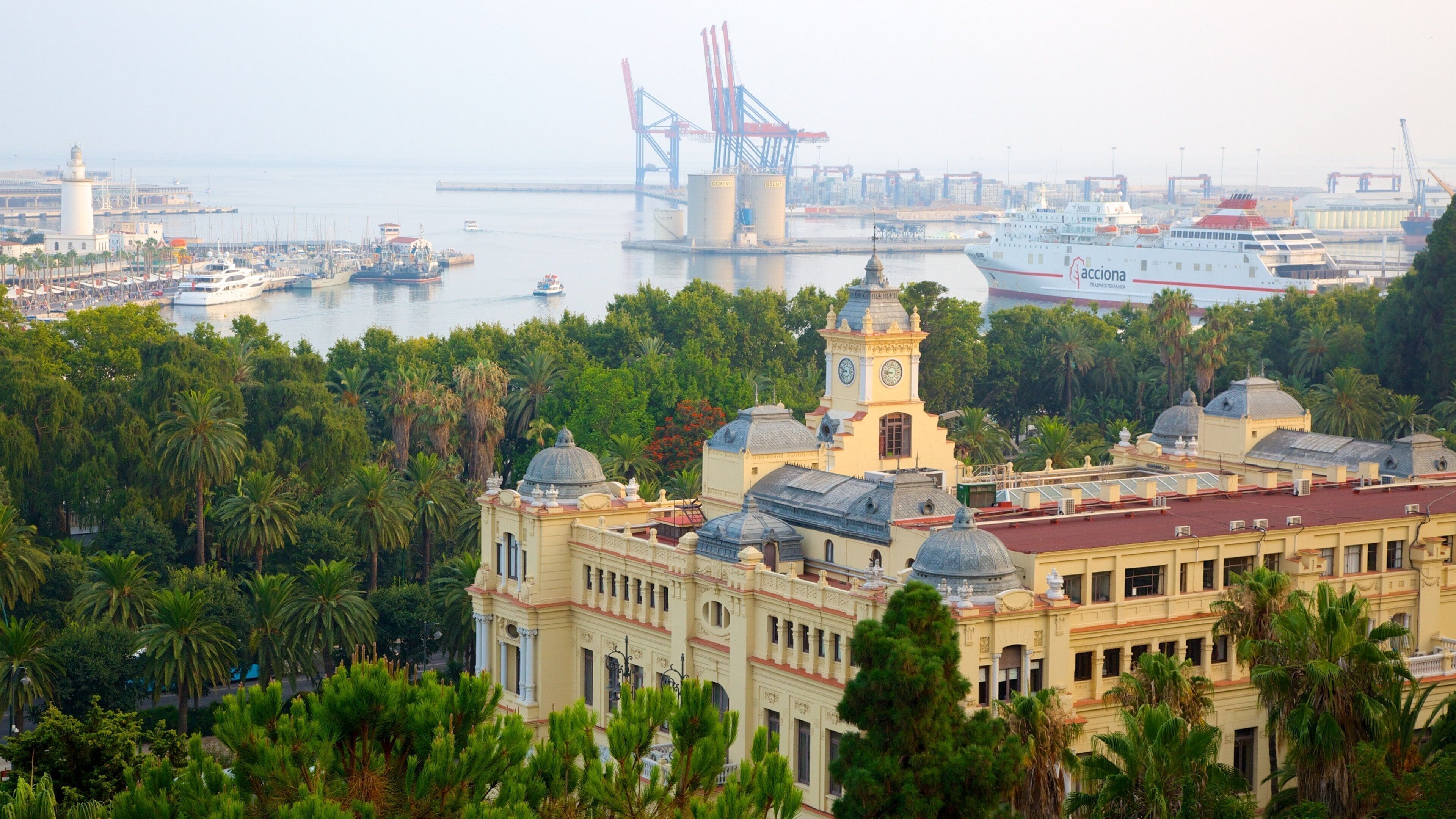 Gibralfaro Castle featuring chateau or palace, a bay or harbor and heritage architecture