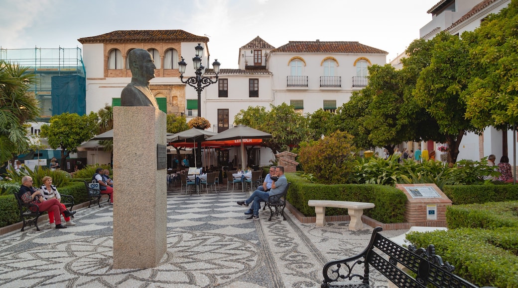 Orange Square which includes a park