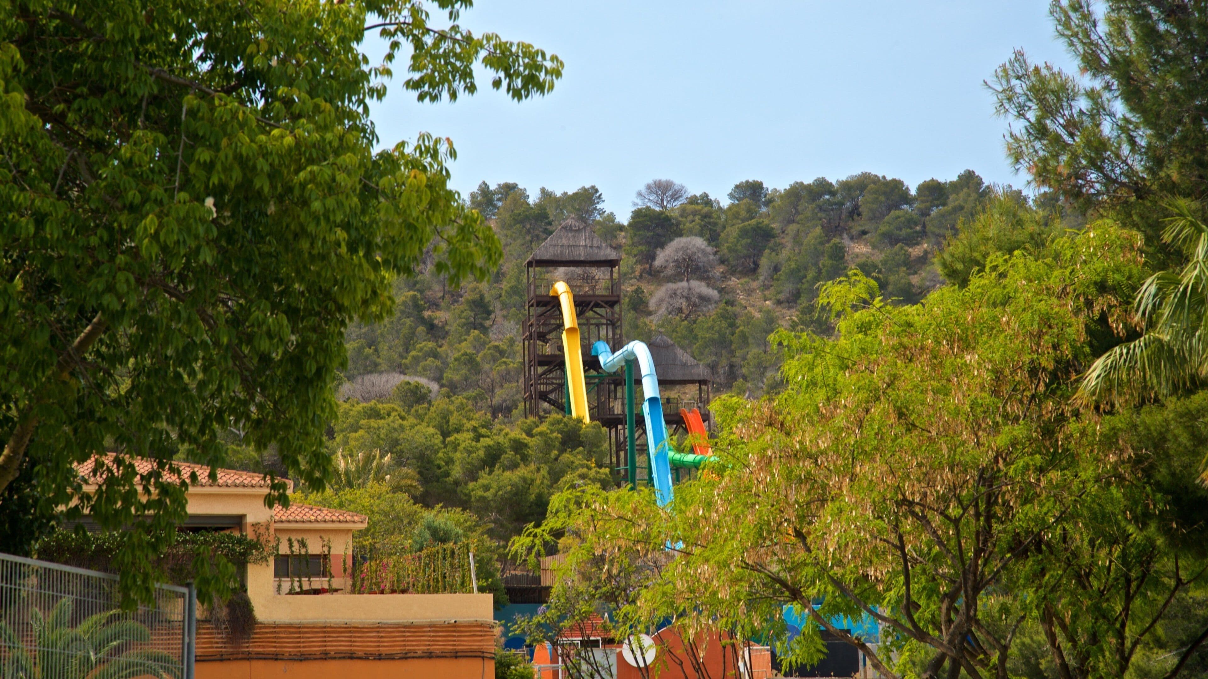 Aqualandia showing a waterpark