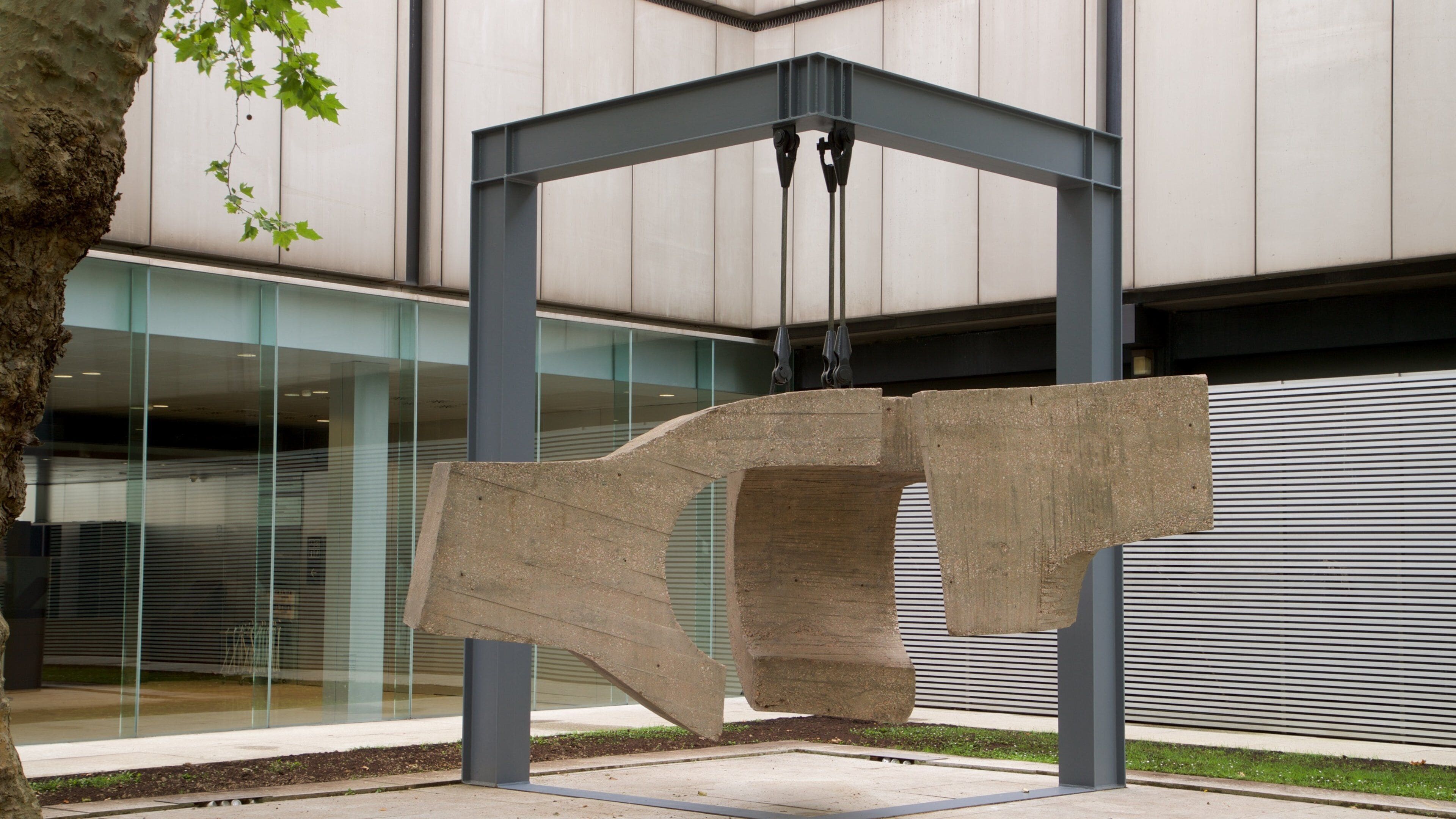 Bilbao Fine Arts Museum which includes outdoor art