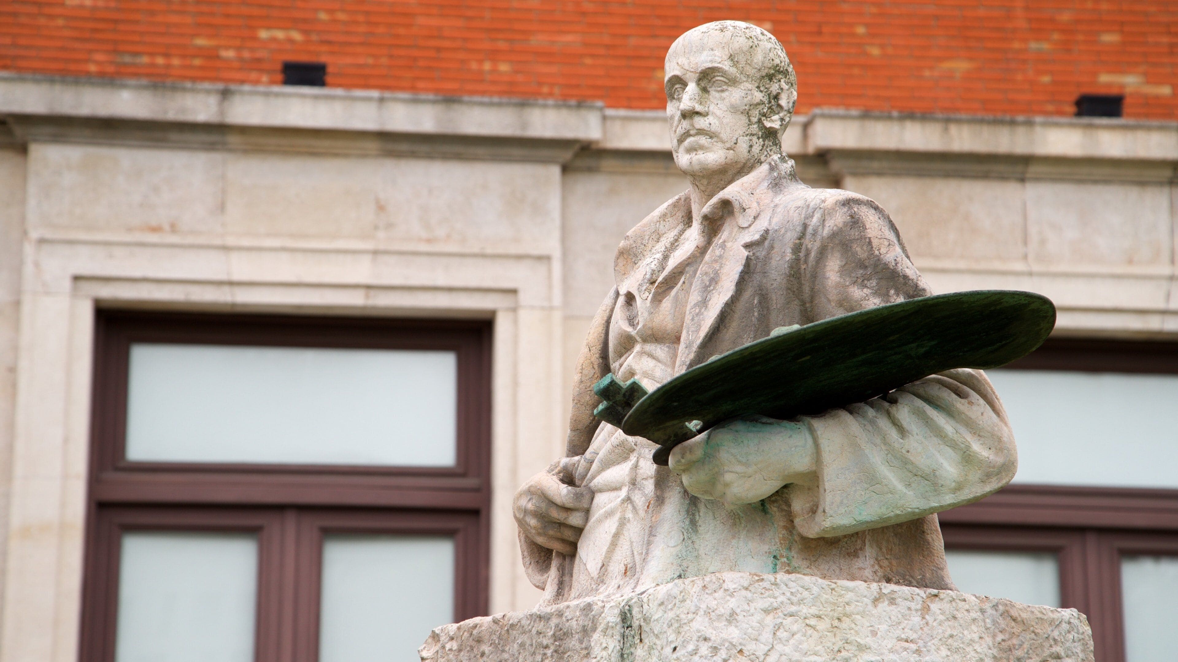 Bilbao Fine Arts Museum featuring a statue or sculpture