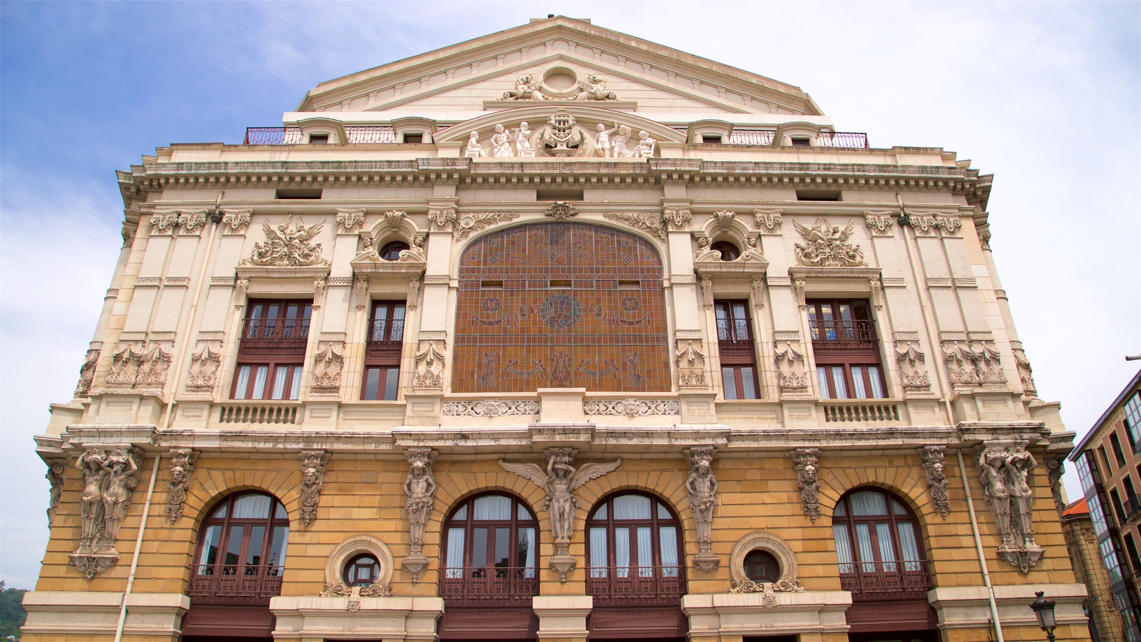 Arriaga teater som viser historisk arkitektur