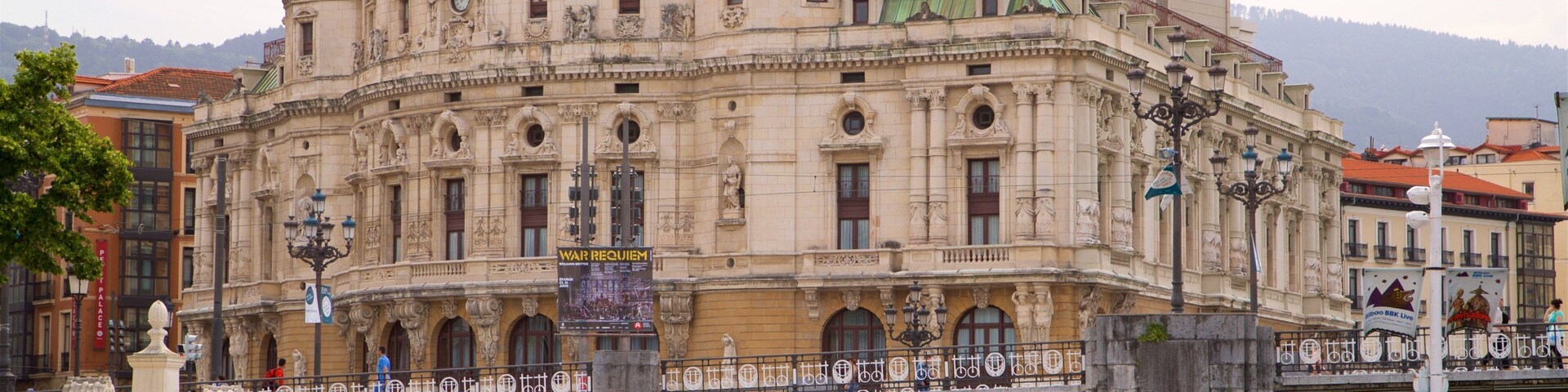 Théùtre Arriaga qui includes patrimoine architectural