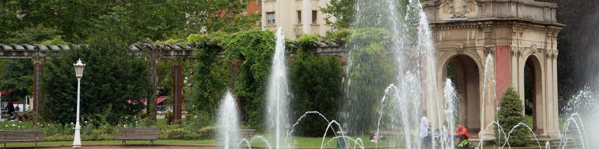 ドーニャ カシルダ イトゥリサル公園 どの含み 庭園, 噴水 と 遺跡・遺産