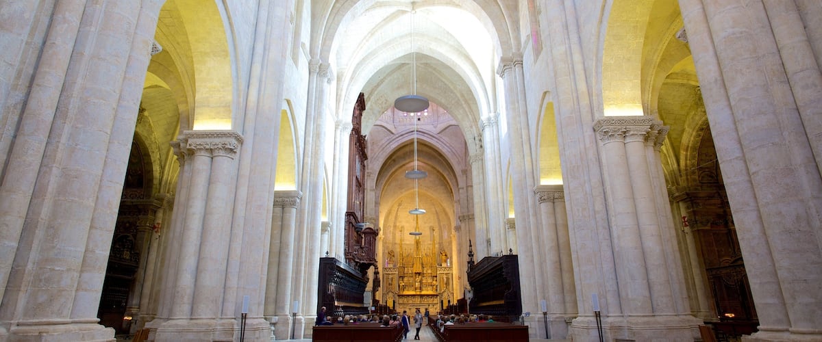 Tarragona Cathedral featuring religious elements, a church or cathedral and interior views