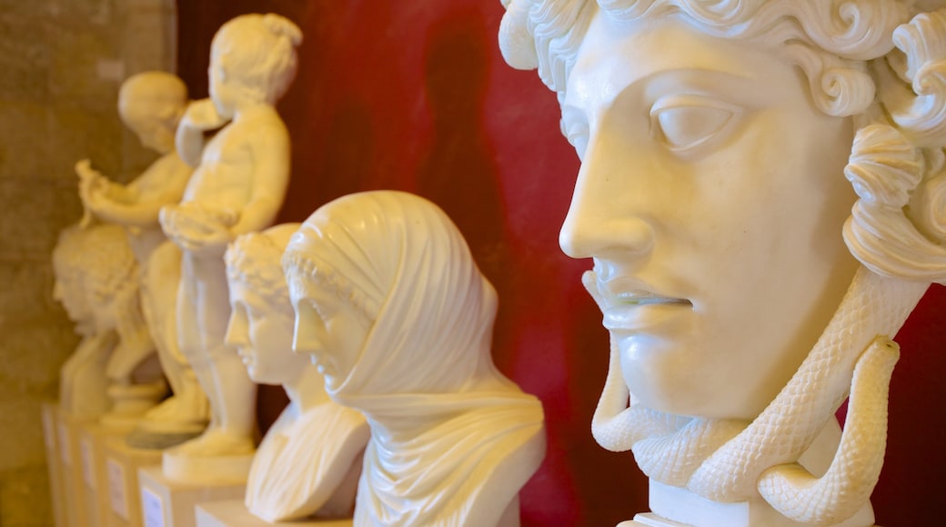 Bellver Castle showing a statue or sculpture, art and interior views