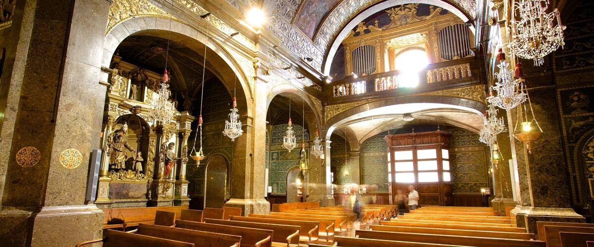 Santuari de Lluc das einen historische Architektur, Innenansichten und religiöse Aspekte