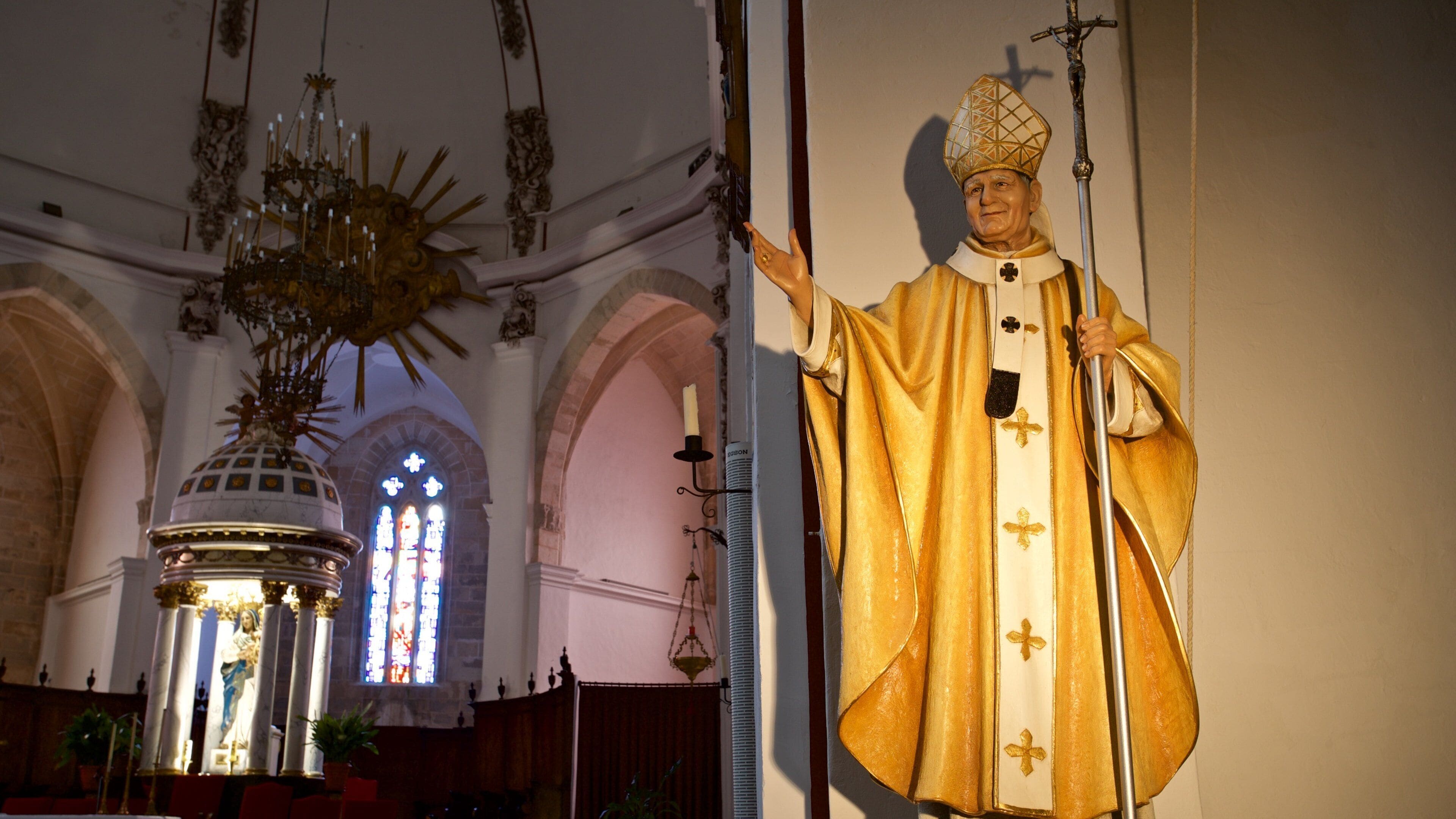 Ibiza Cathedral which includes a church or cathedral, religious elements and interior views