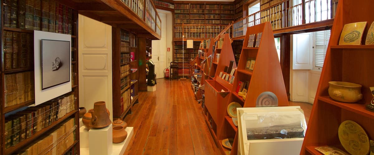 Museo Canario ofreciendo vistas de interior
