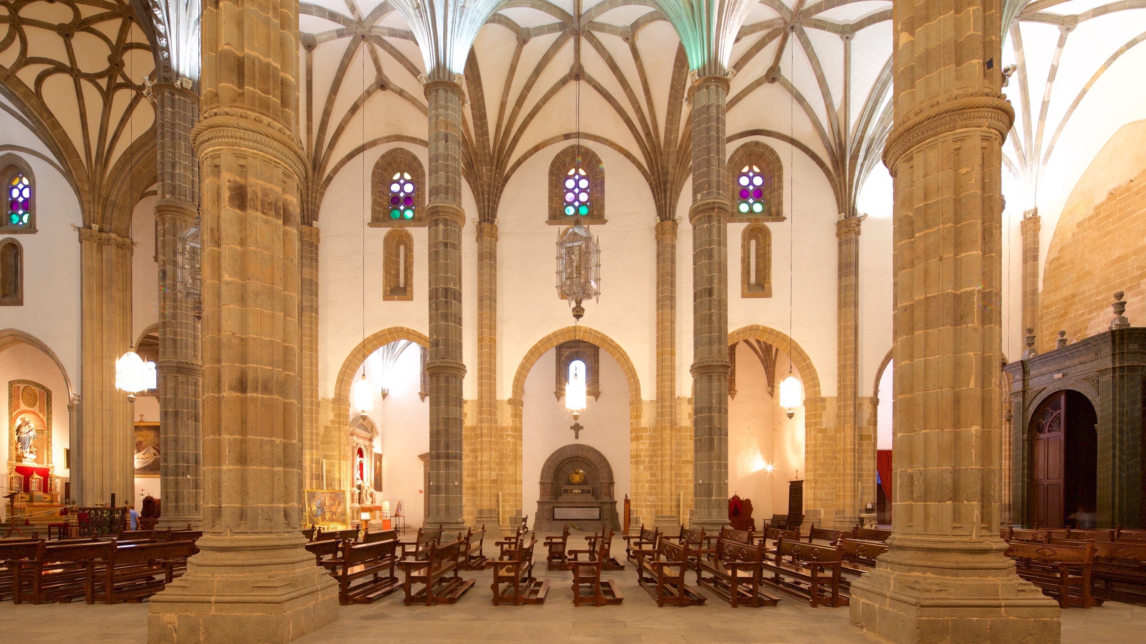 Cathedral of Santa Ana featuring religious elements, interior views and a church or cathedral