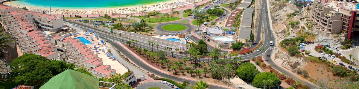 Amadores Beach featuring general coastal views, a sandy beach and a city