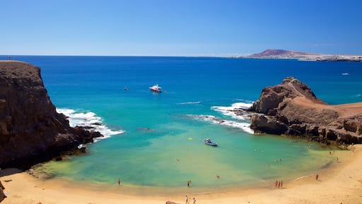 Papagayo strand som viser sandstrand, kyst og båter
