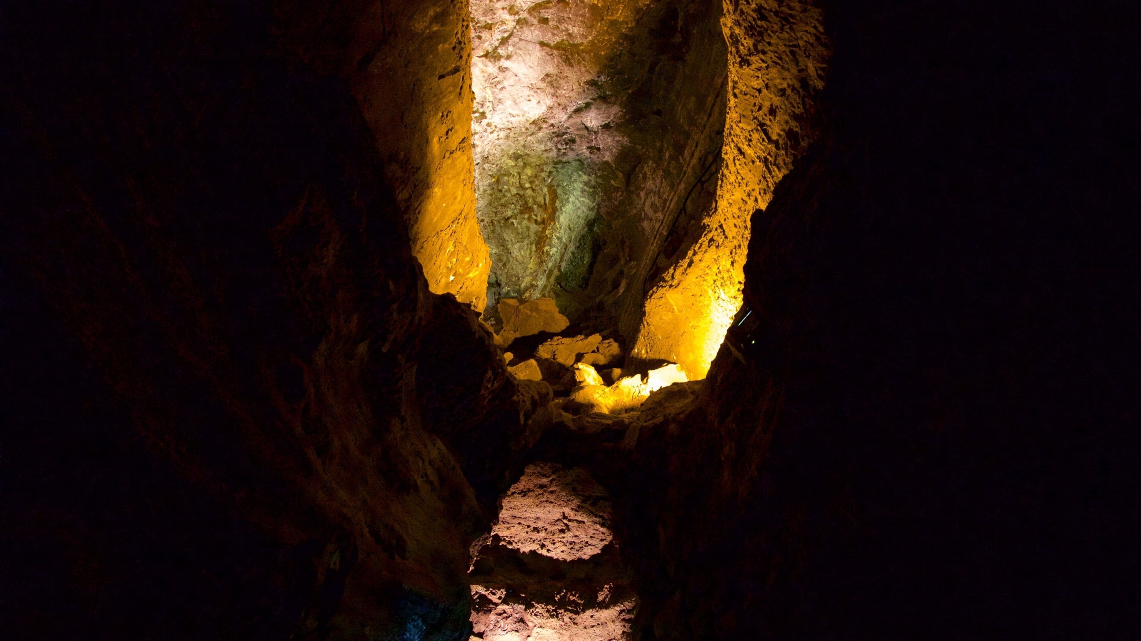 Cueva de los Verdes som inkluderer huler