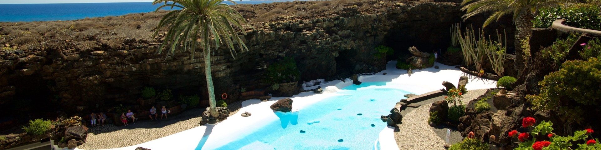 Jameos del Agua que inclui uma piscina