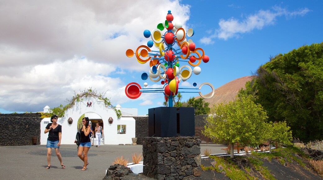 セザール マンリケ財団 表示 アート と 屋外アート