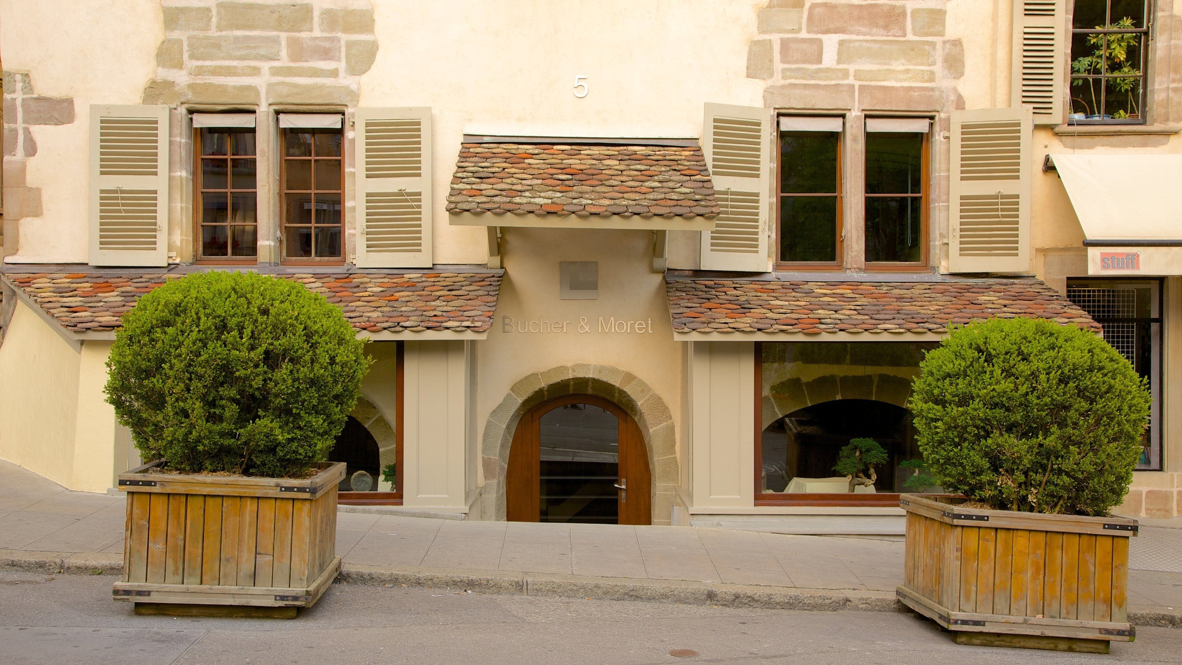 Bourg-de-Four Square featuring street scenes