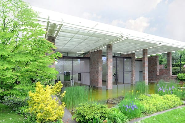 Beyeler-Stiftung welches beinhaltet Blumen, moderne Architektur und Garten