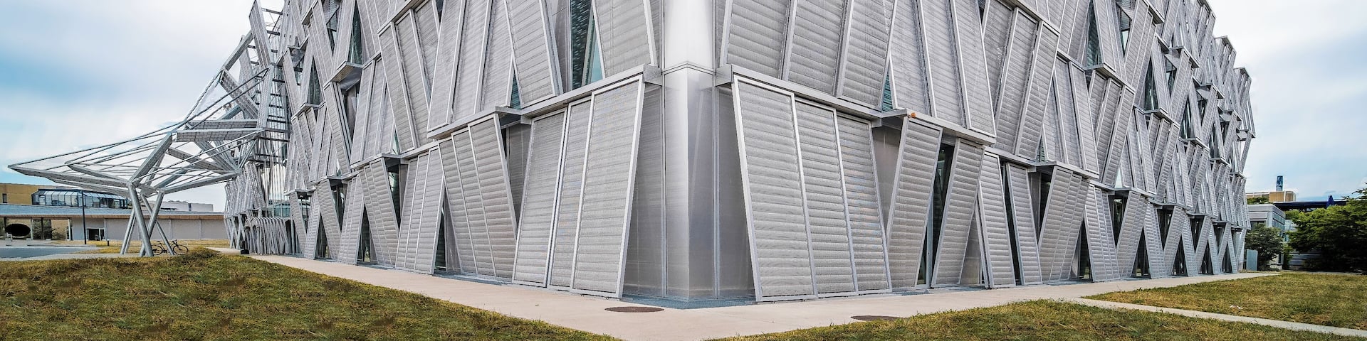 Mechanical Engineering building, EPFL, Lausanne
Design: Dominique Perrault, inaugurated in 2016
#trovember