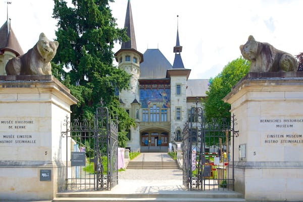 Bern Historical Museum showing street scenes, heritage architecture and a statue or sculpture