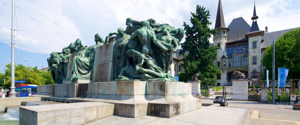 伯恩歷史博物館 设有 雕像或雕塑, 池塘 和 戶外藝術