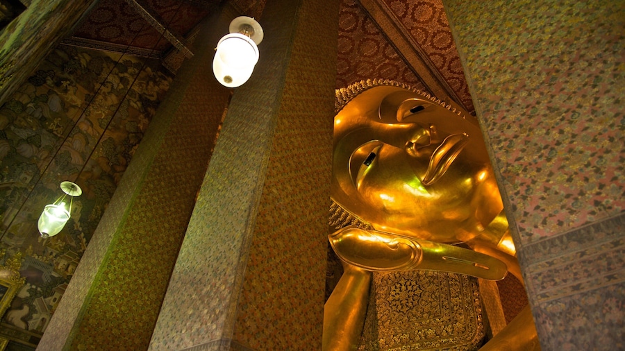 Wat Pho featuring religious aspects and interior views