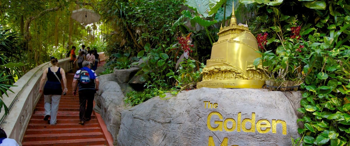 Wat Saket que incluye un parque, vistas de paisajes y aspectos religiosos
