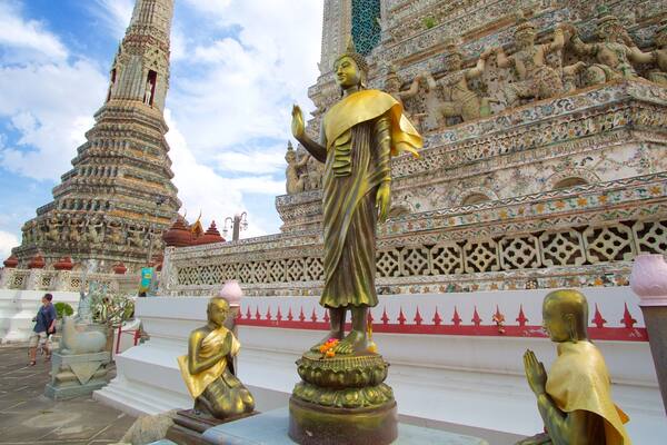 Temple Wat Arun montrant statue ou sculpture, temple ou lieu de culte et éléments religieux