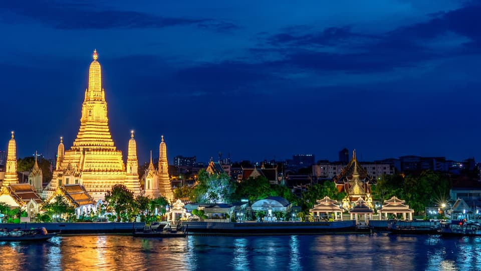 Wide panorama of Wat Arun temple, Bangkok, Thailand