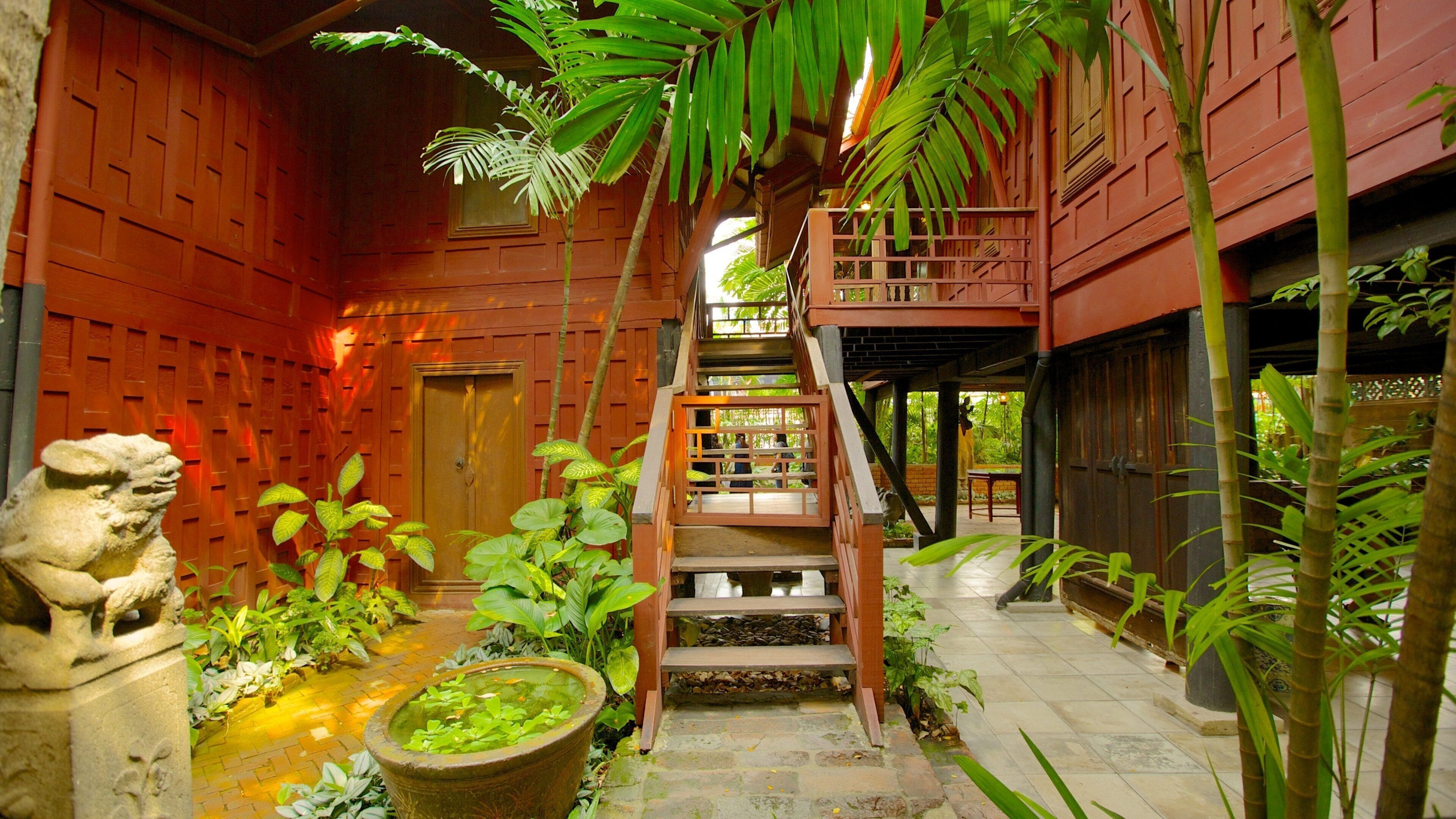 Jim Thompson House showing tropical scenes