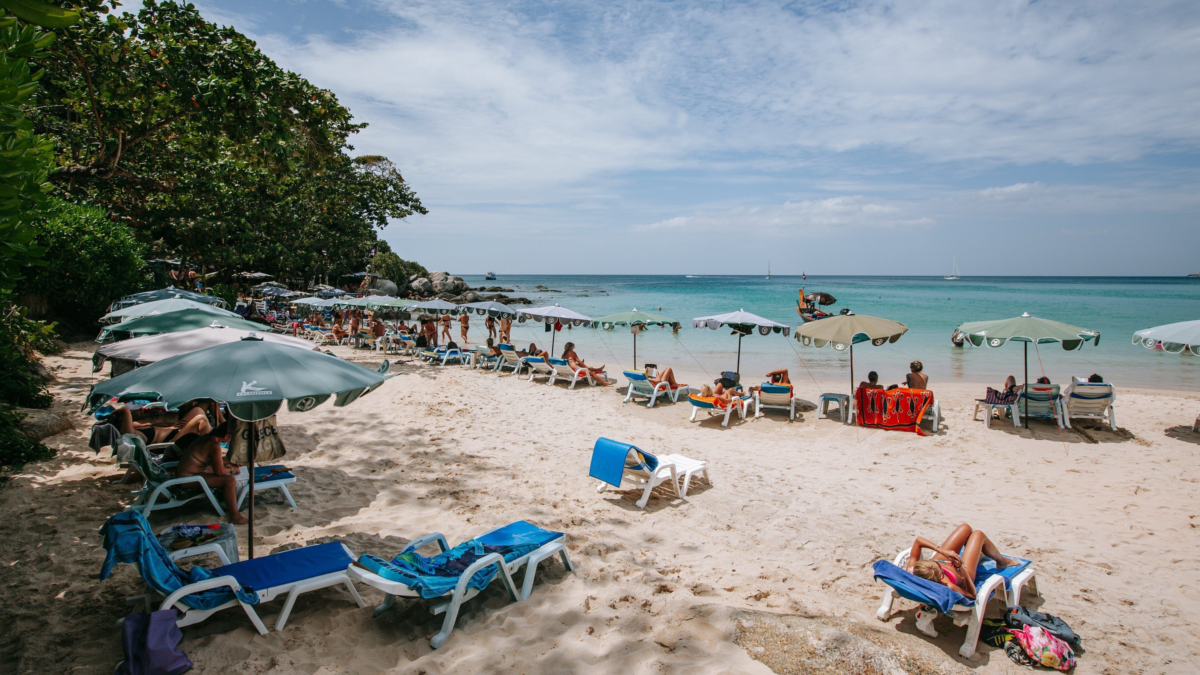 Kata Noi Beach showing general coastal views and a sandy beach