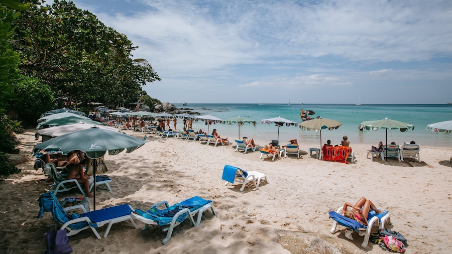 Kata Noi Beach showing general coastal views and a sandy beach