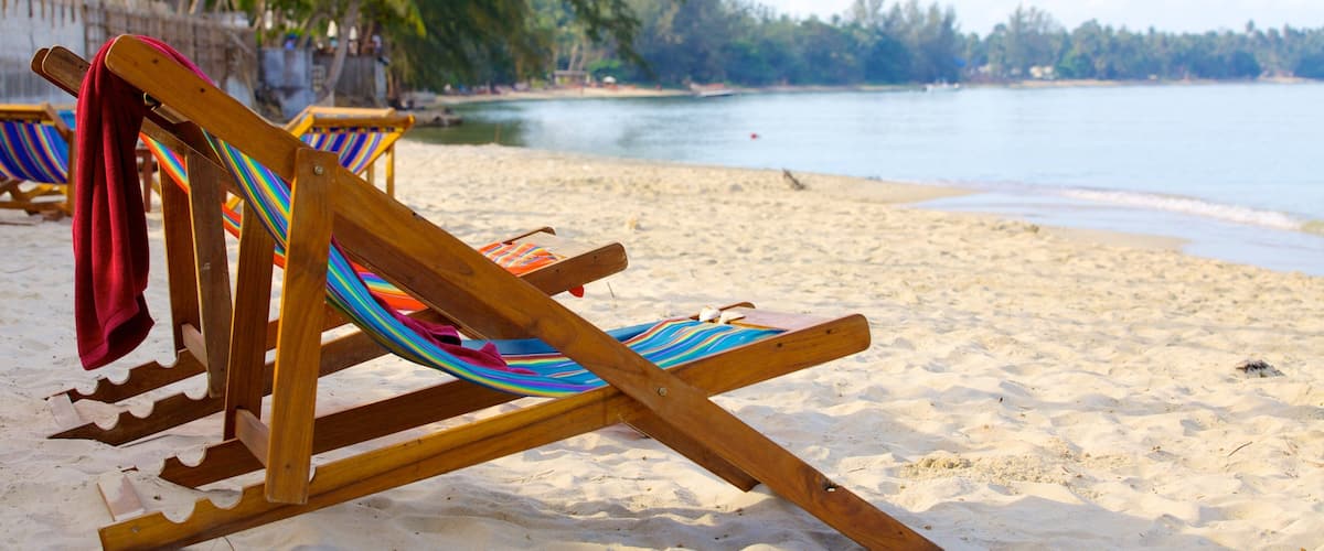 Lipa Noi Hotel Guide