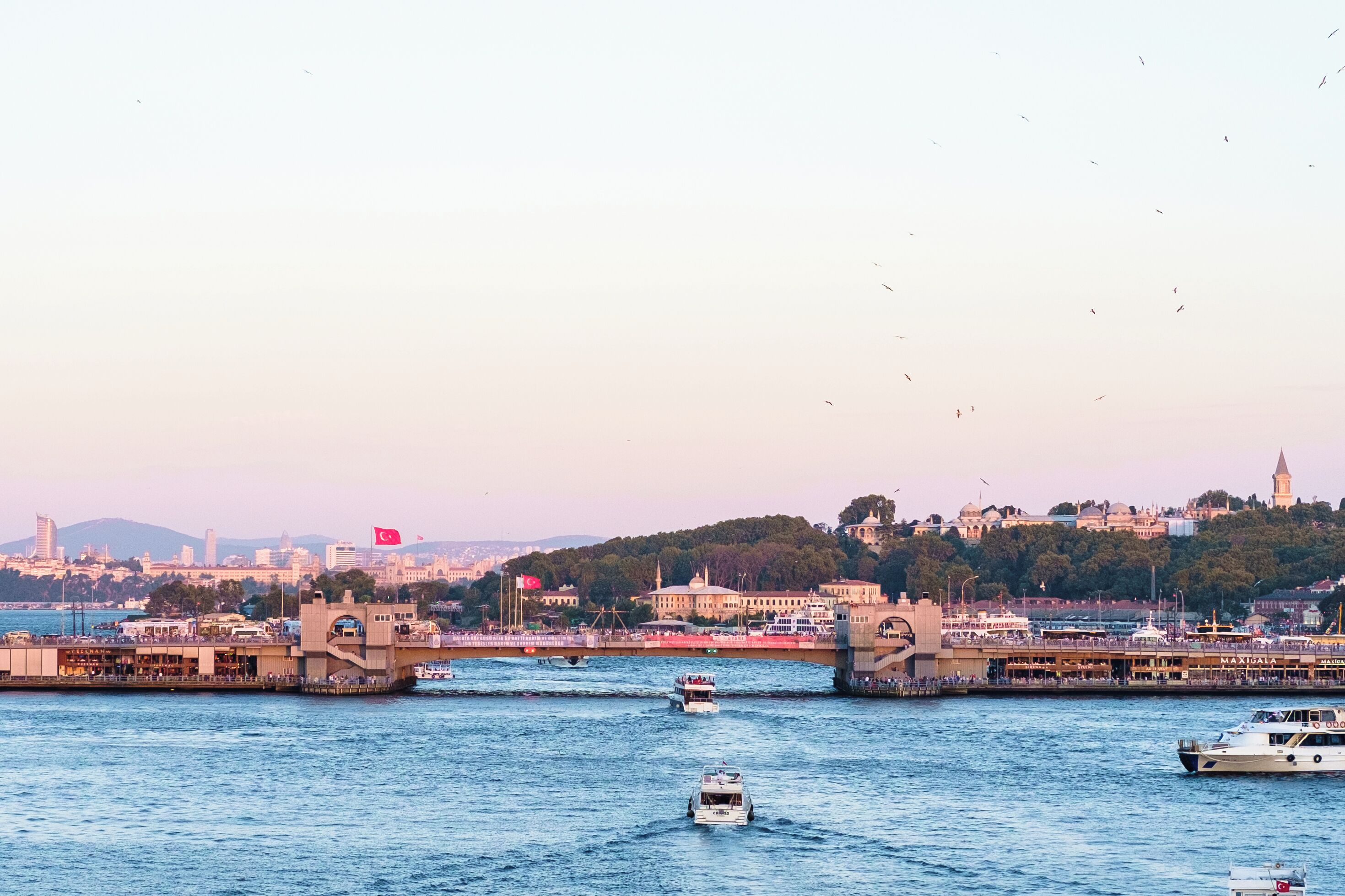 Istanbul_GalataBridge_6067949_03