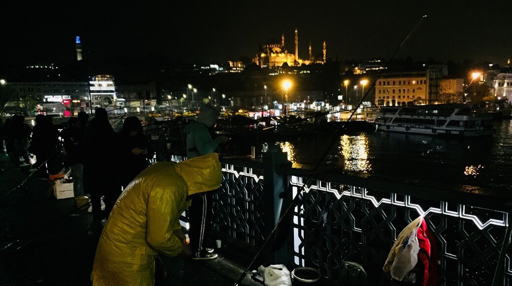 Galata is more than just a bridge. It connects two different sides of Istanbul and has its own life. Locals use it as a fishing point well into the night. For tourists offers great views over both sides of Istambul as landmarks like the galata tower and the Süleymaniye Mosque. It’s also a great spot just to sit and observe locals and the buzz of the city life.