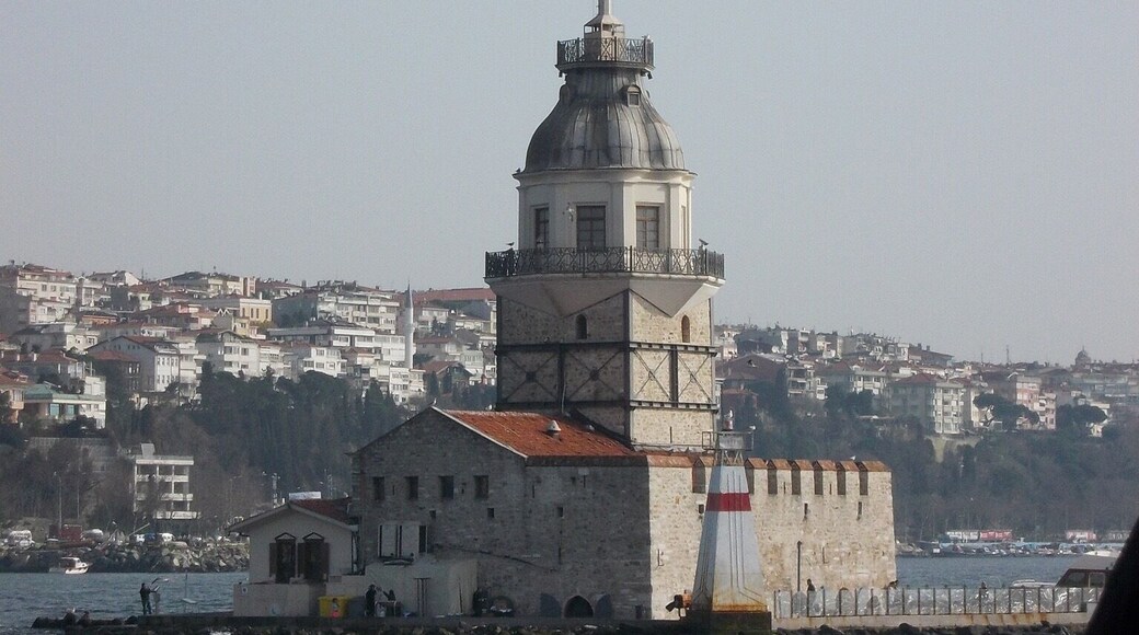 So the story is, in order to protect his daughter the Sultan requested this island to be build and kept his daughter there. She was fine in her tower until one day, a snake got into the fruit basket and bite the princess to her death when she took an apple from the basket. The moral of the story, you can never be sheltered from everything so enjoy life as long as you can!